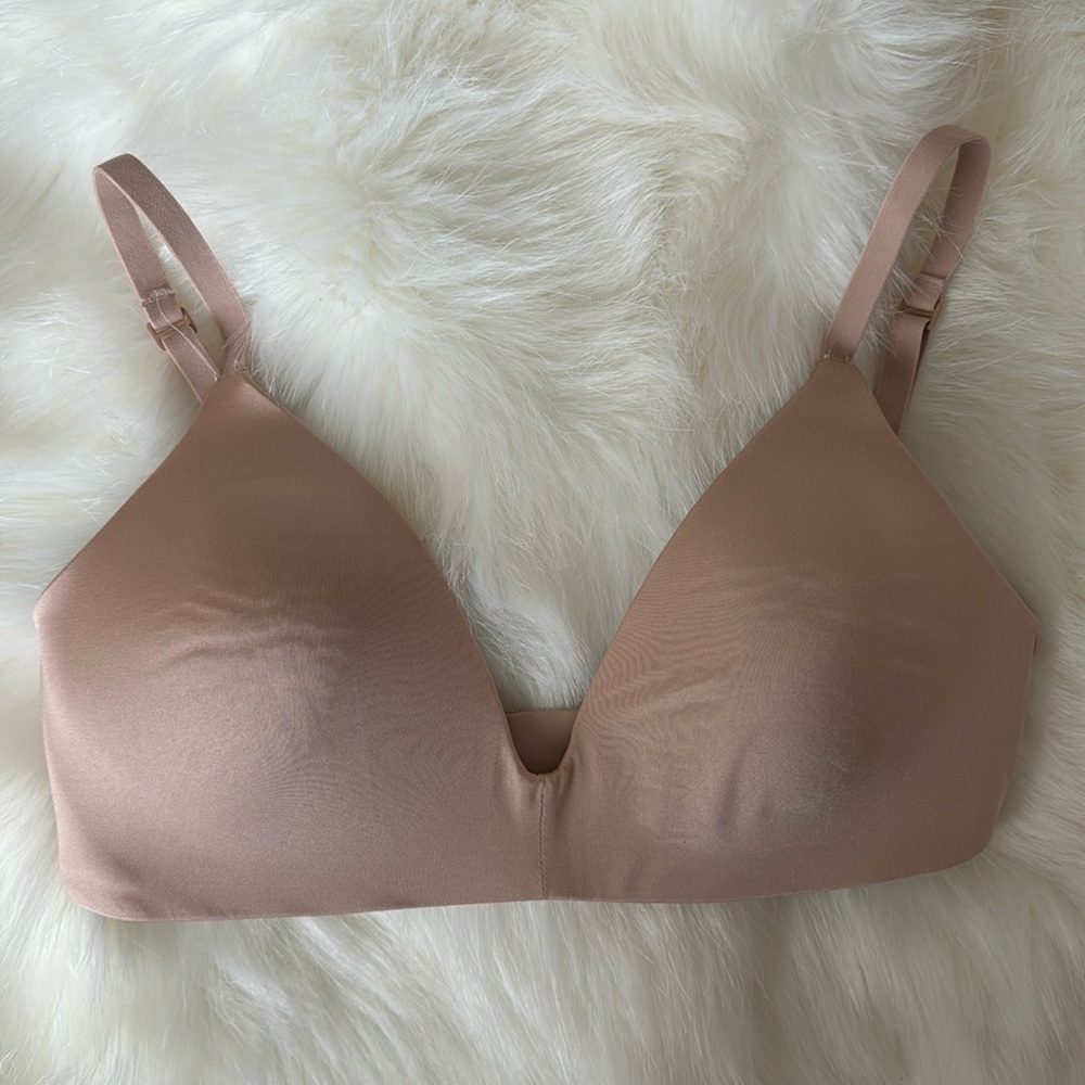 SKIMS wireless form t-shirt demi bra